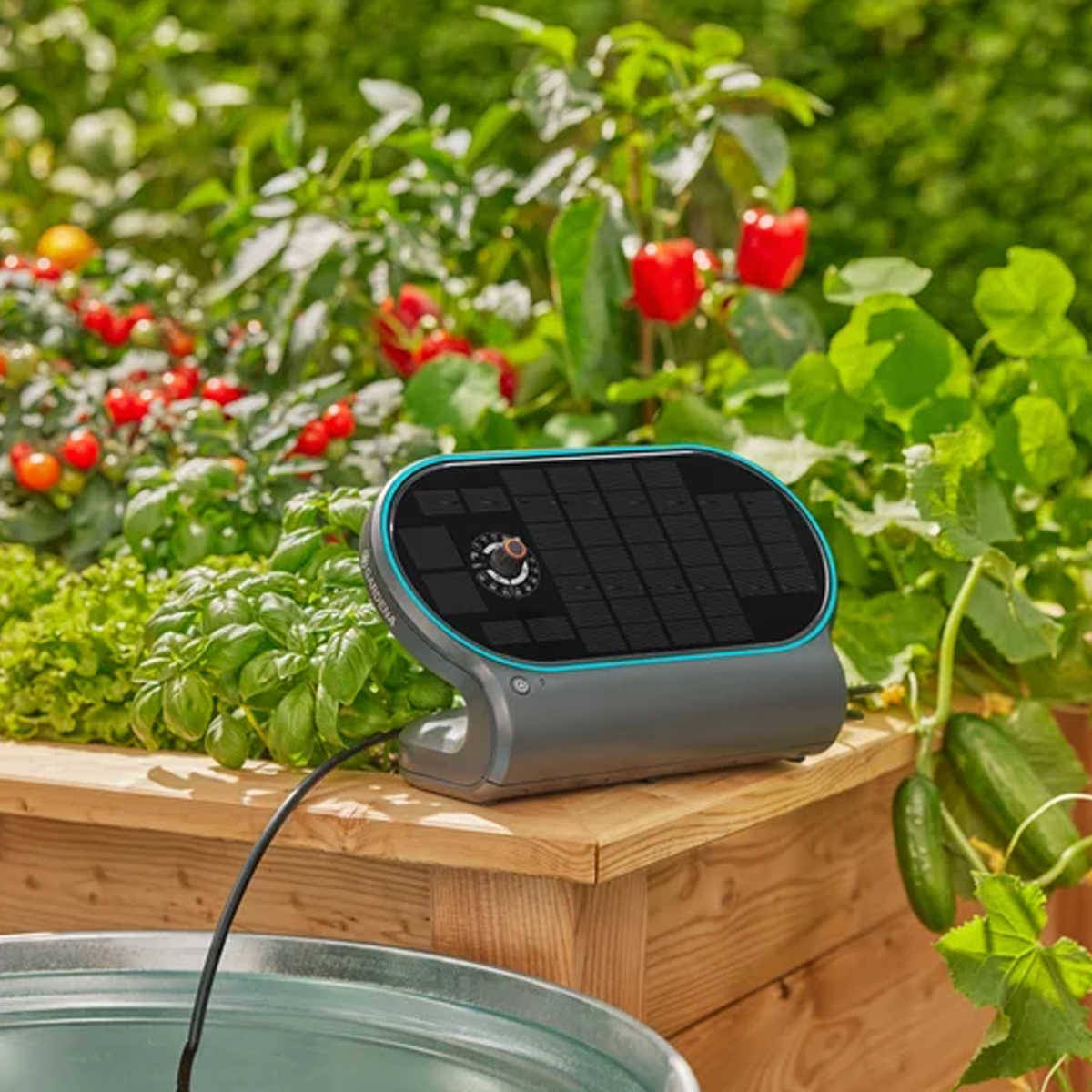 Anwendung des Gardena Solar-Bewässerung AquaBloom L-Sets GA-071378 in bepflanzten Blumenkästen